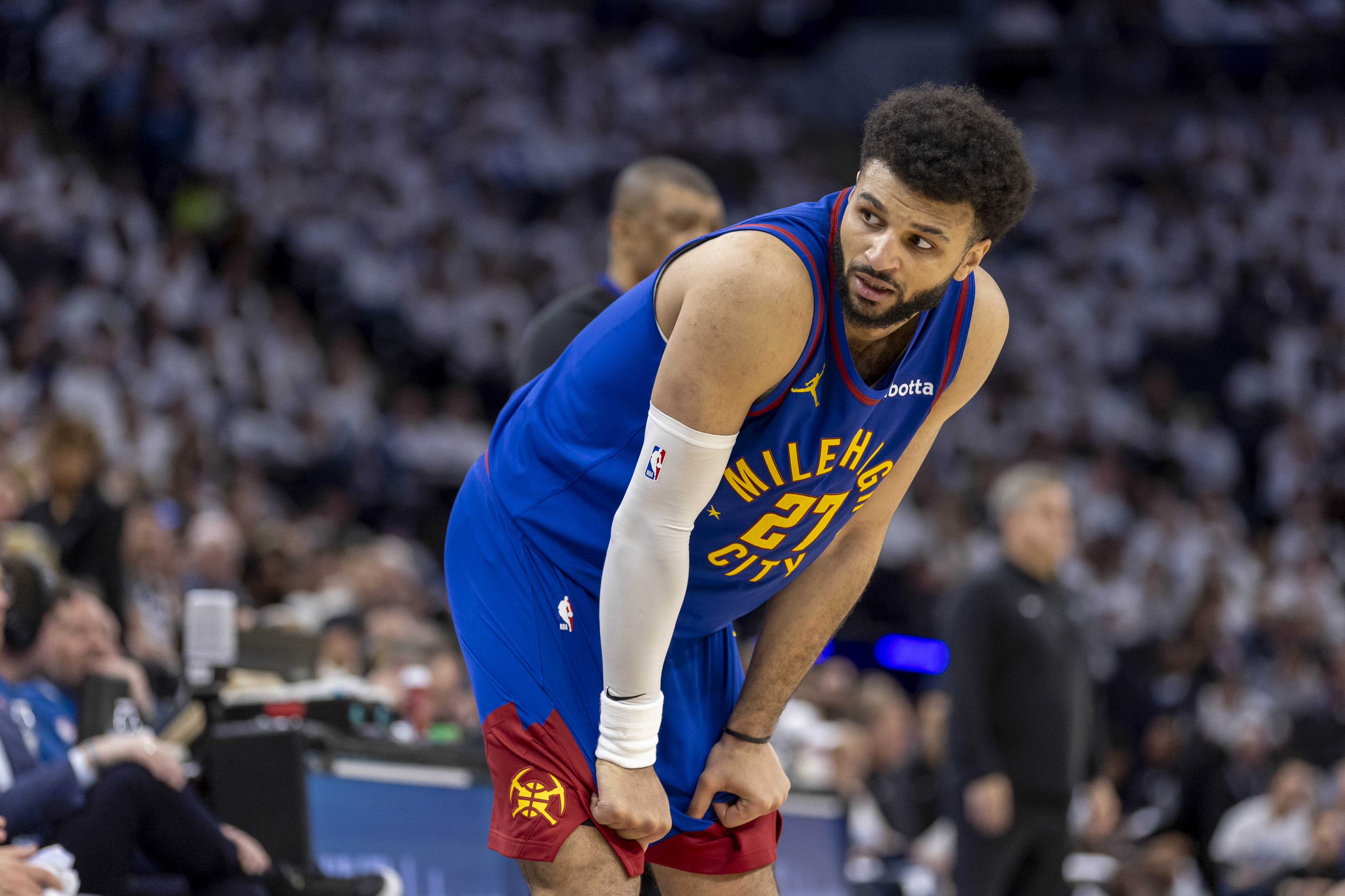 包含NBA常规赛剩余赛程紧密，球队备战紧张的词条