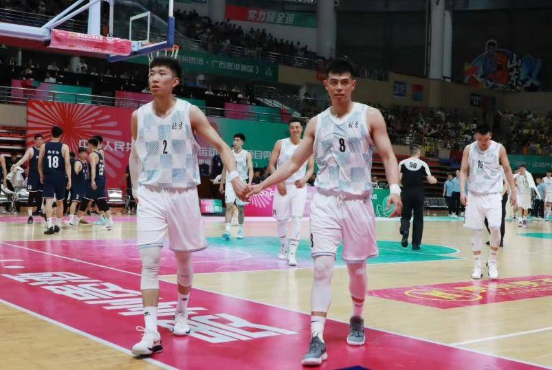 包含辽宁男篮豪取福建队胜利，全队高效合作取胜的词条